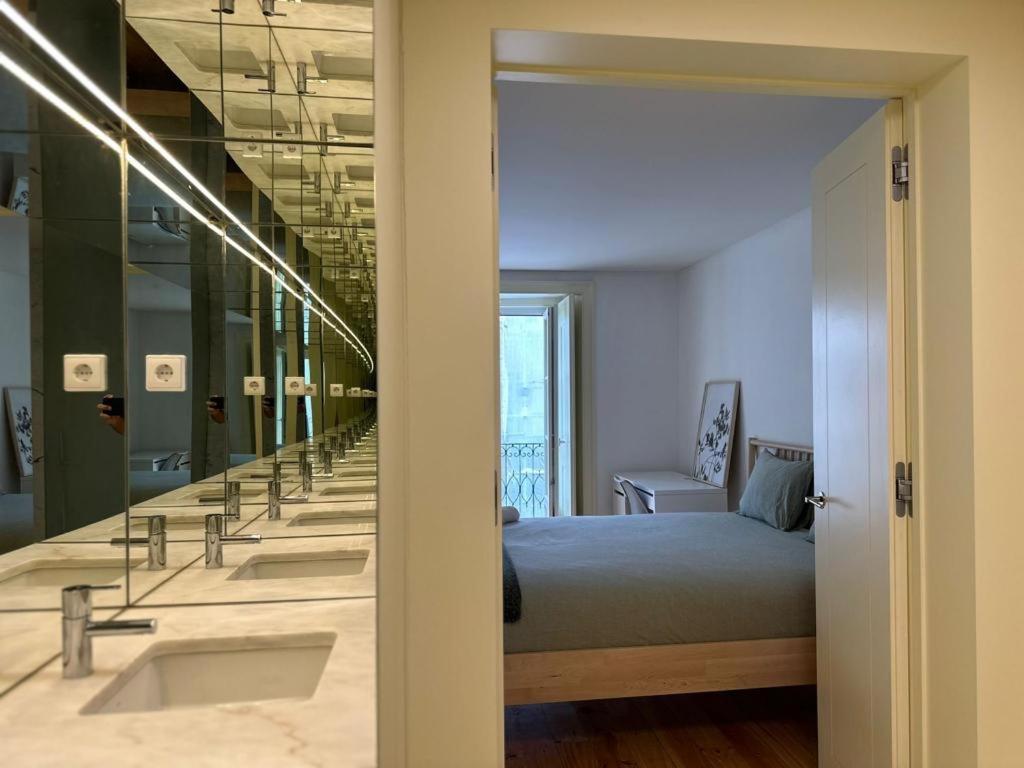 Central Bedroom In Shared House In Chiado - Historic Center Of Lisboa Eksteriør bilde